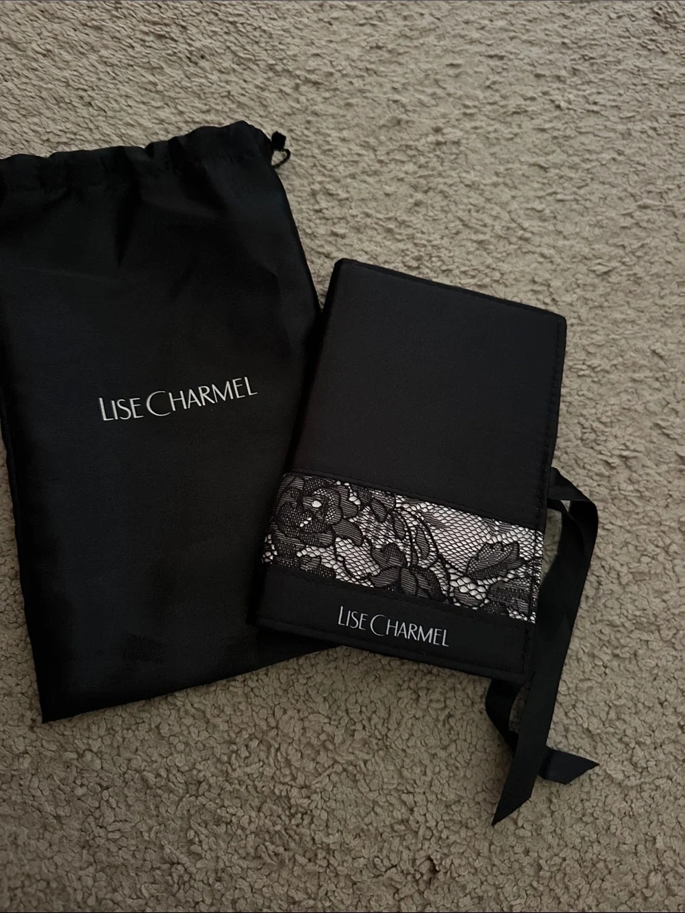 LISE CHARMEL stationery notepad in a pouch